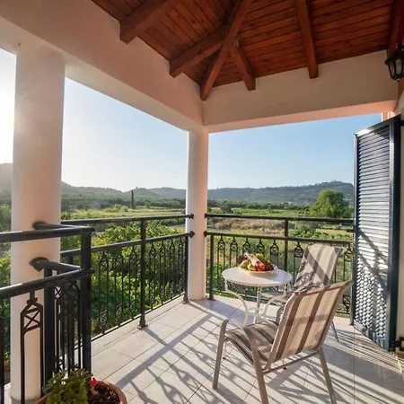 Lightful Attic At Regina 아파트