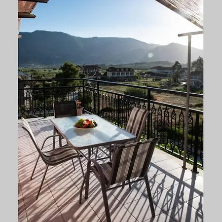 Lightful Attic At Regina 아파트 *