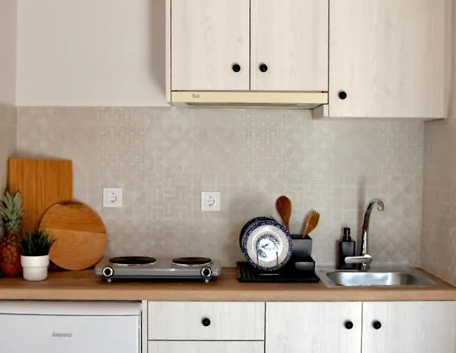 Apartman Lightful Attic At Regina Alikanász